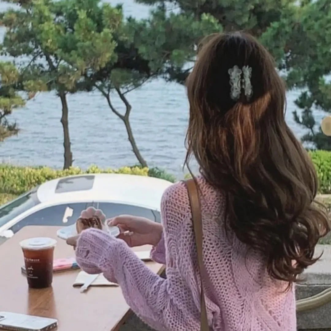 墨染梨花白